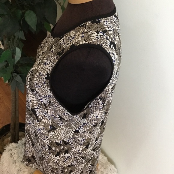 Larry Levine medium tank with front zipper - Picture 9 of 16